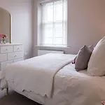 Holiday home Skyfell House *